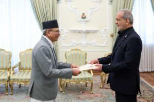 राजदूत पोखरेलद्वारा इरानका राष्ट्रपतिसमक्ष ओहोदाको प्रमाणपत्र पेश, दुई देशबीचको सम्बन्धबारे छलफल