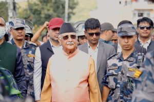 आफ्नै ज्यान जोगाइदिने सुरक्षा अंगप्रति ओलीको प्रहार